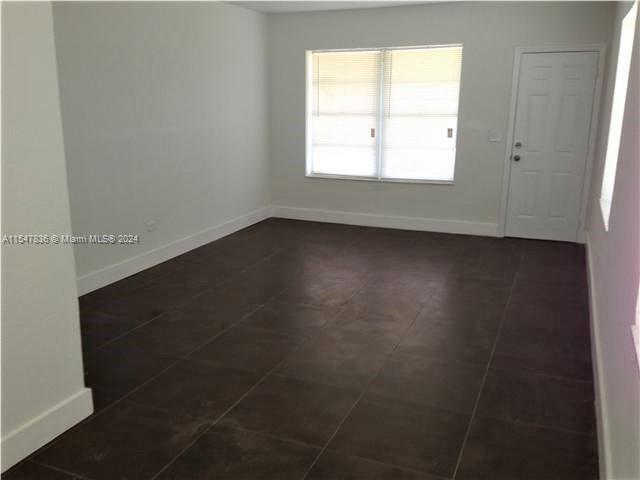 Building Photo - 1794 Normandy Dr