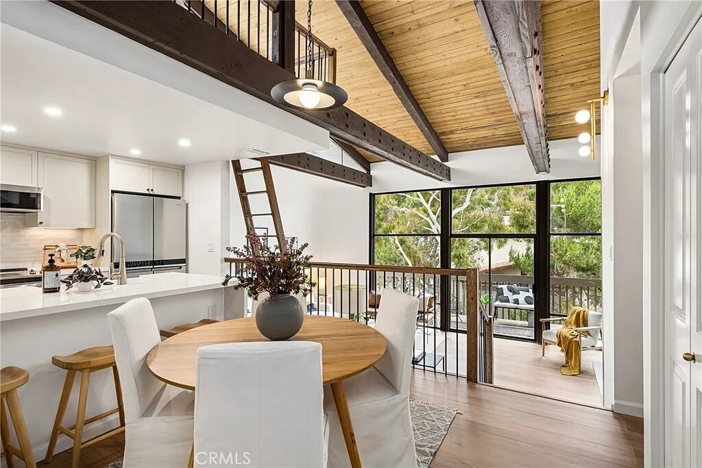 Foto principal - "Chic Marina Pacifica Retreat: 1-Bedroom G...
