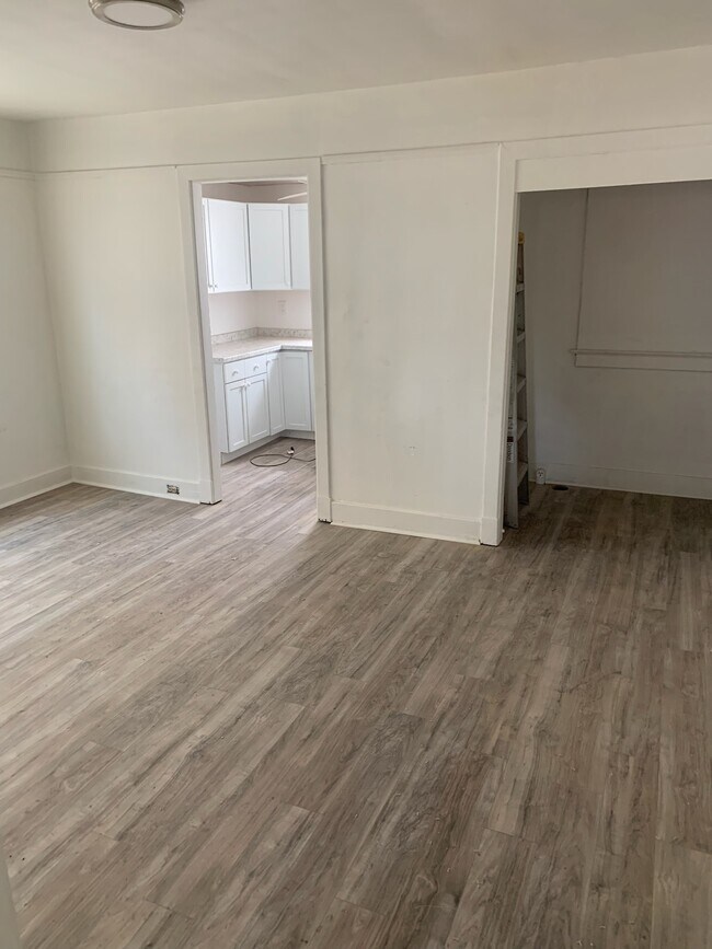 Sala de escucha - 212 N 3rd St