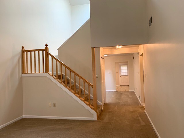 Building Photo - 135 Partridge Cir