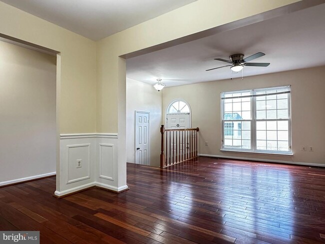 Building Photo - 6715 Cub Run Ct