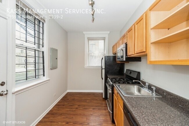 Foto del edificio - 2939 N Broadway-2939-2