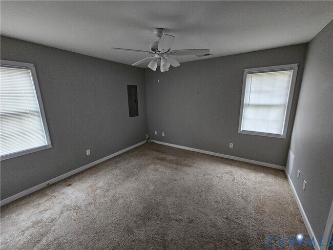 Foto del edificio - 3902 Dill Rd