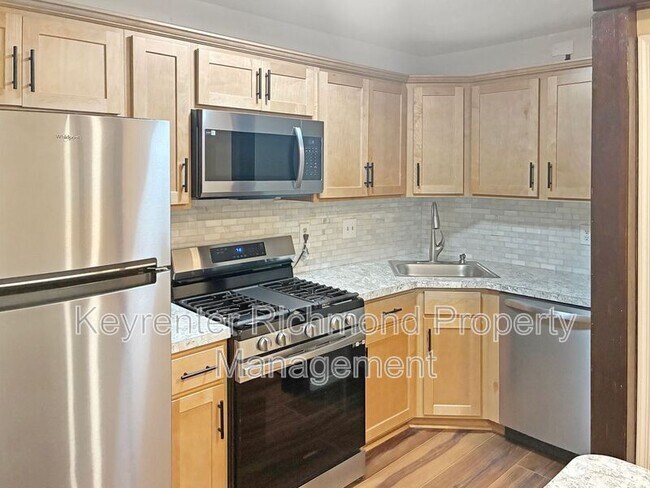 Foto del edificio - 735 Pleasant St