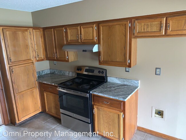 Building Photo - 3 br, 2 bath House - 8204 Creekside Cir S