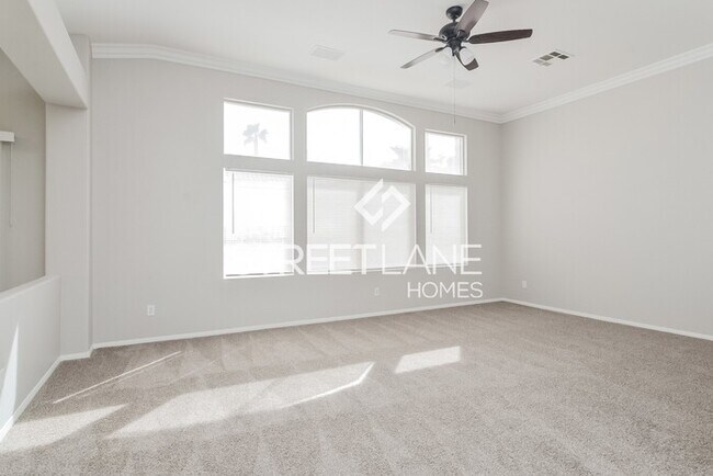 Building Photo - 3 Bedroom in Henderson!
