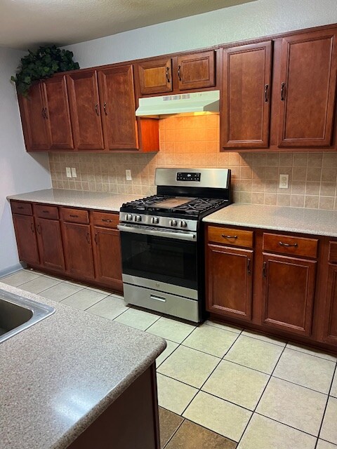 Foto del edificio - 15522 Noble Brook Ct