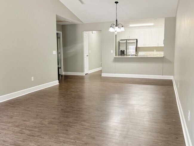 Building Photo - 1675 Jordon Ave