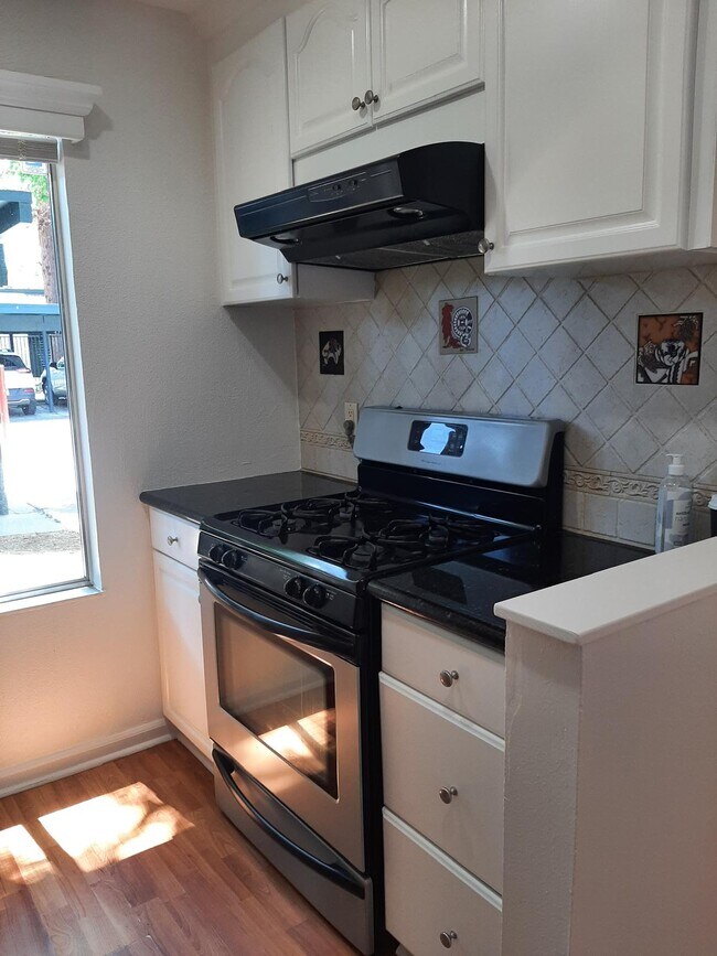 Foto del edificio - 1009 Murrieta Blvd