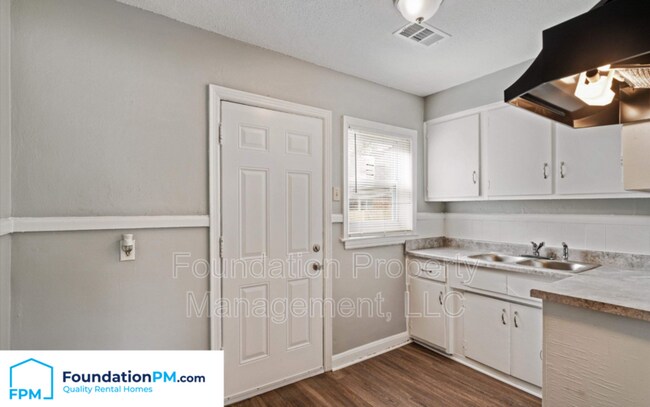 Foto del edificio - 3111 Beaumont Ave