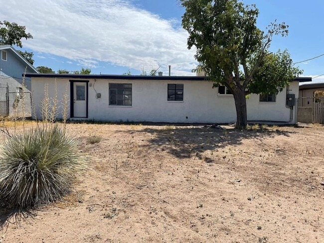 Building Photo - Beautiful Home new multiple Amenities