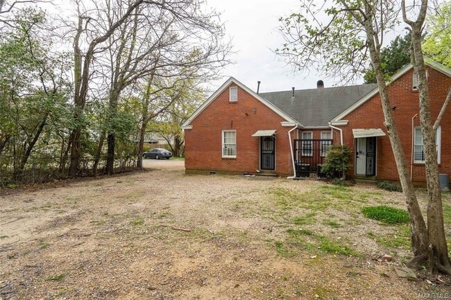 Building Photo - 1363 Felder Ave