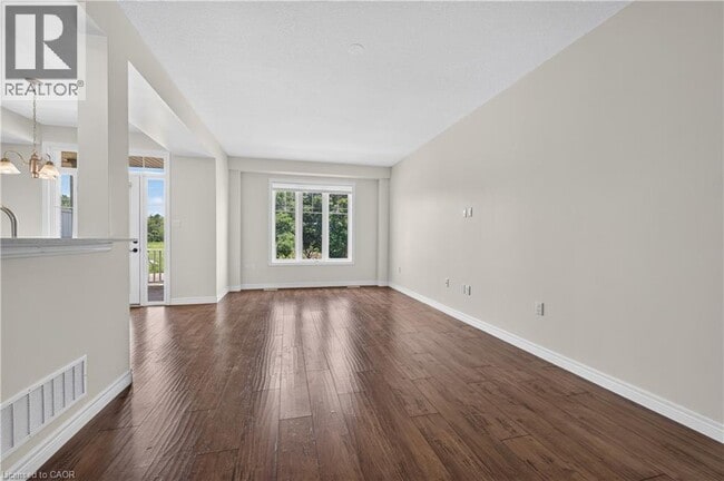 Building Photo - 114 Dunrobin Ln
