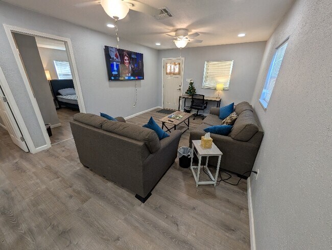 Foto del edificio - 511 Goliad St