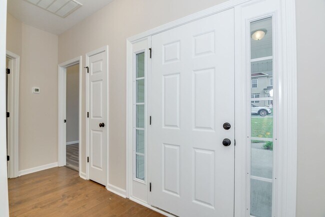 Building Photo - Great 3 Bedroom Ranch