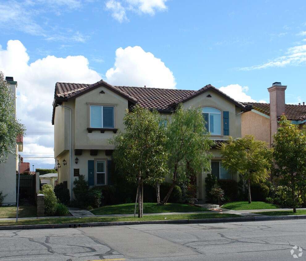 Foto principal - 10892-10896 Walnut St