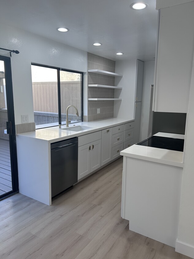 Foto principal - 2742 Ariane Dr