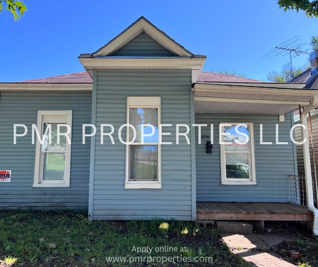 Building Photo - 2 Bedrooms/1 Bathroom House