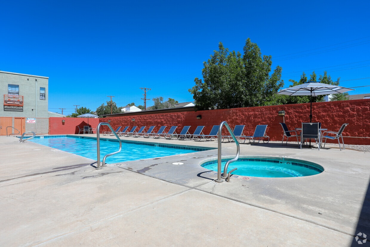 Villa de San Felipe Apartments in Albuquerque, NM