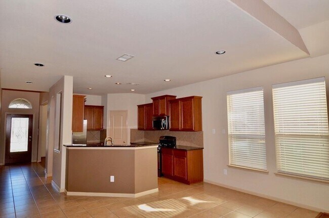 Foto del edificio - 6111 Norwood Meadows Ln