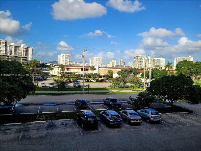 Foto del edificio - 2920 Point E Dr