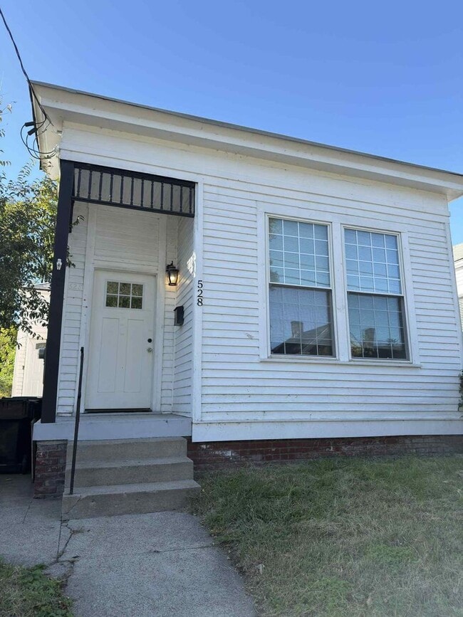 Building Photo - 528 N 27th St
