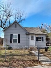 Building Photo - 1410 Iowa Ave