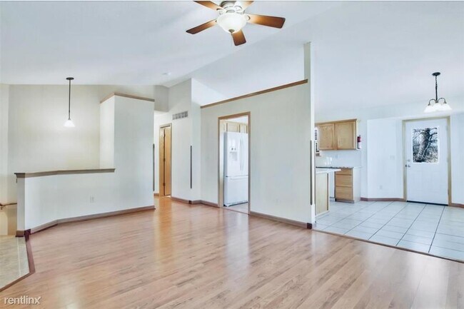Foto del edificio - 3 br, 2 bath House - 1817 N Buckthorn Ct