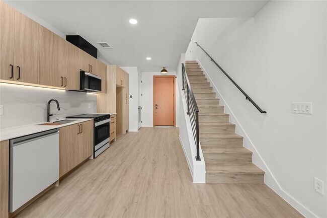 Building Photo - 630 Central Pkwy