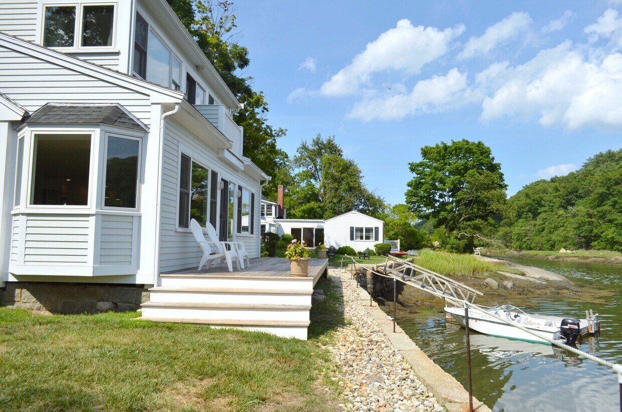 Primary Photo - Annisquam Rental on the Water: Chester Square