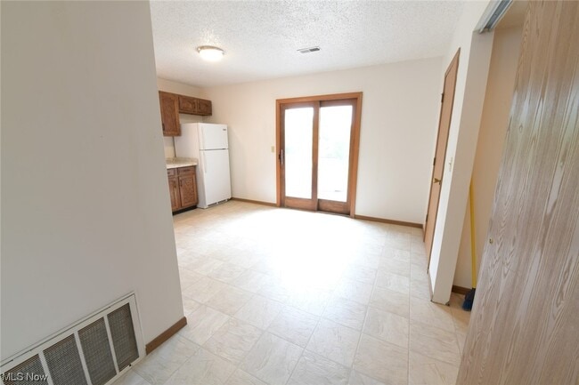 Building Photo - 1328 Richey Rd