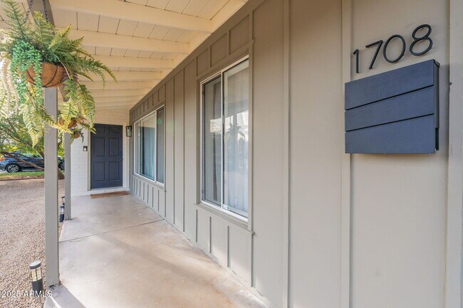 Foto del edificio - 1708 N 69th St