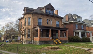 Building Photo - 740 California Ave