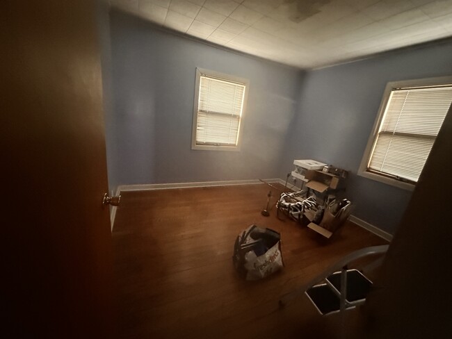 Building Photo - 551 Emerson St