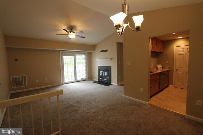 Foto del edificio - 8604 Shadwell Dr