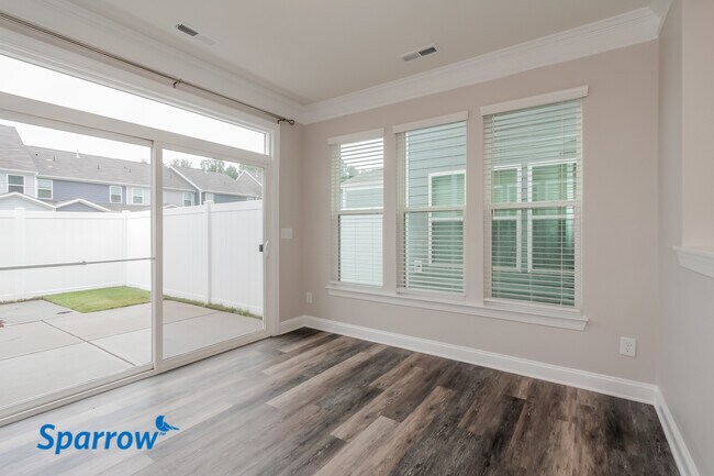 Foto del edificio - 5032 David Cox Road