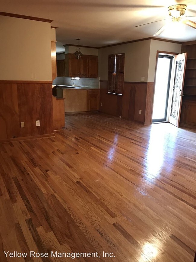 Building Photo - 3424 Chaffin Dr