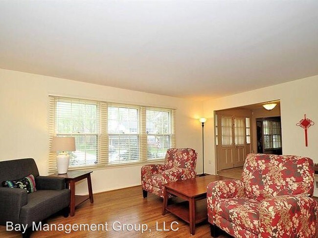 Foto del edificio - 8229 Streamwood Dr