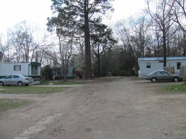 Building Photo - Canary Trailer Park