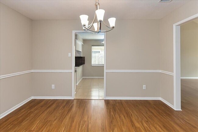 Building Photo - 1514 Park Meadow Dr