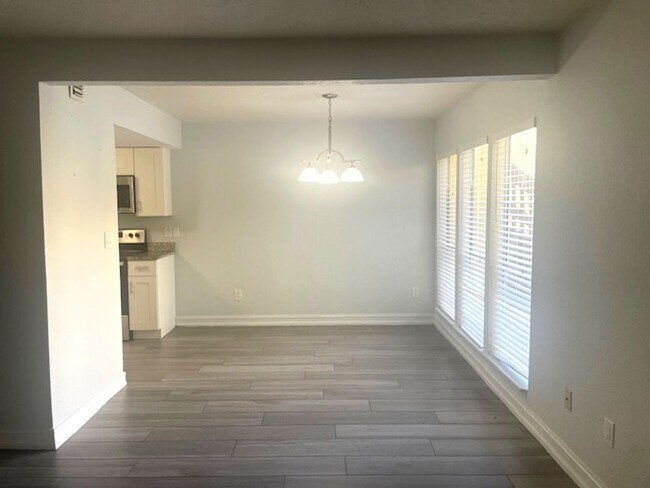 Foto del edificio - Charming 1-Bedroom Rental Close to Siesta Key Beach