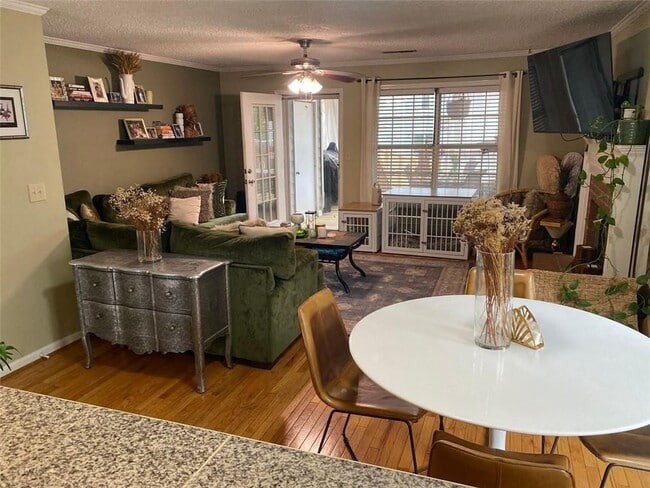 Building Photo - 5021 David Pl