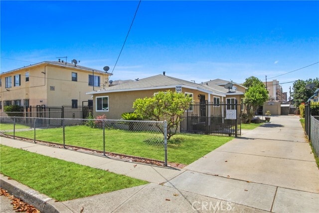 Building Photo - 3670 W 113th St