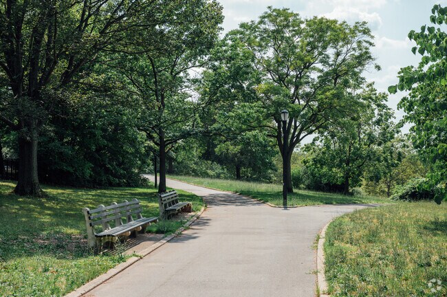 Silver Lake is also an adjacent park and reservoir in Staten Island.