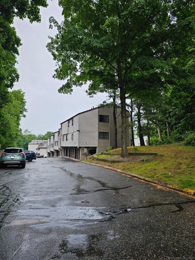 Primary Photo - 146 Springside Ave