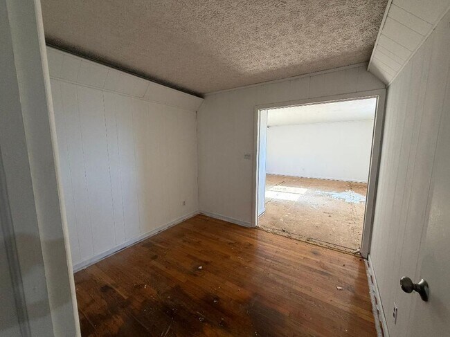 Foto del edificio - 155 Flannagan Dr