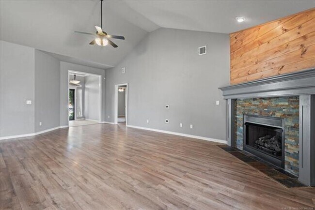 Foto del edificio - 4 Bedroom/2 Bath -Owasso Schools