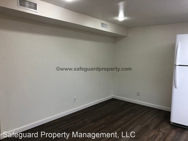 Building Photo - 2 br, 1 bath House - 1245 E. Sego Lily Drive