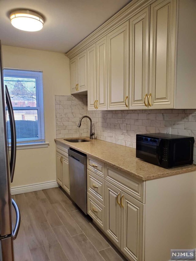 Foto del edificio - 1263A Inwood Terrace