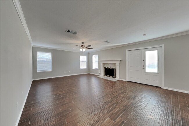 Building Photo - 16418 Wellers Way